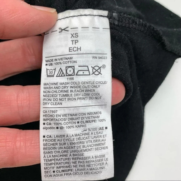 Old Navy Maternity T-shirt xs - Picture 6 of 7